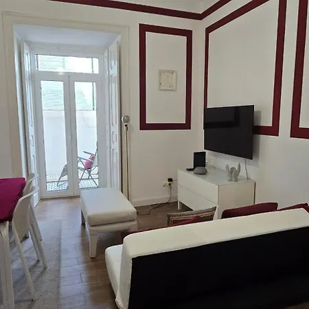 Avenidas Novas Family Nest Apartment