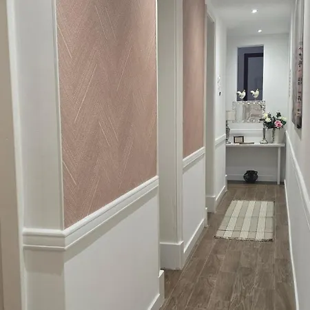 Avenidas Novas Family Nest Apartment Lisbon